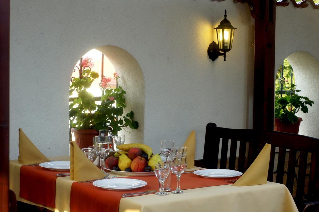 Family Hotel St. Constantine And Helena Ивайловград Екстериор снимка