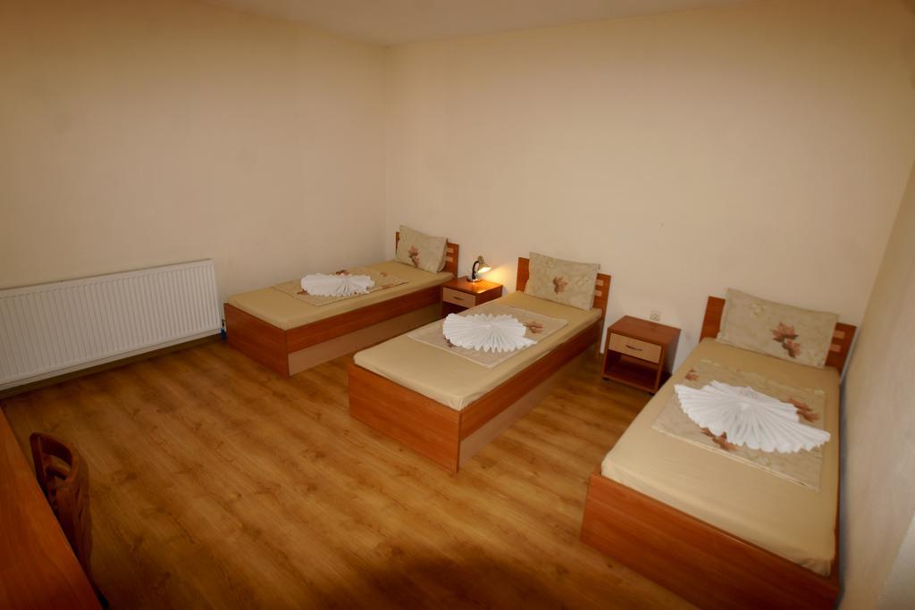 Family Hotel St. Constantine And Helena Ивайловград Стая снимка
