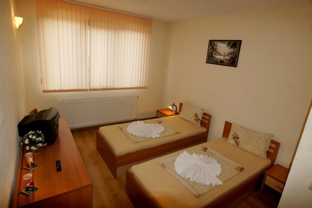 Family Hotel St. Constantine And Helena Ивайловград Стая снимка