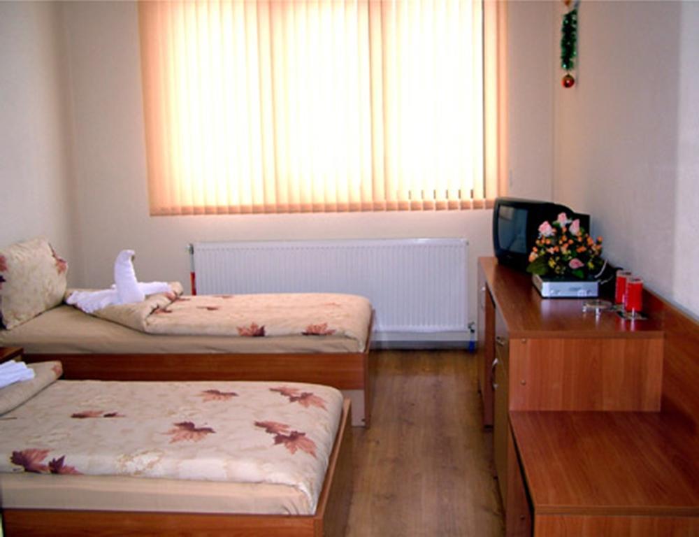 Family Hotel St. Constantine And Helena Ивайловград Стая снимка