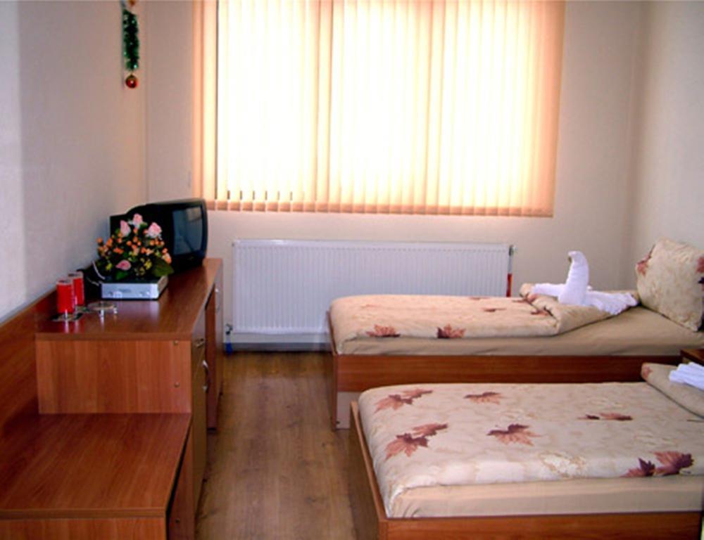 Family Hotel St. Constantine And Helena Ивайловград Екстериор снимка