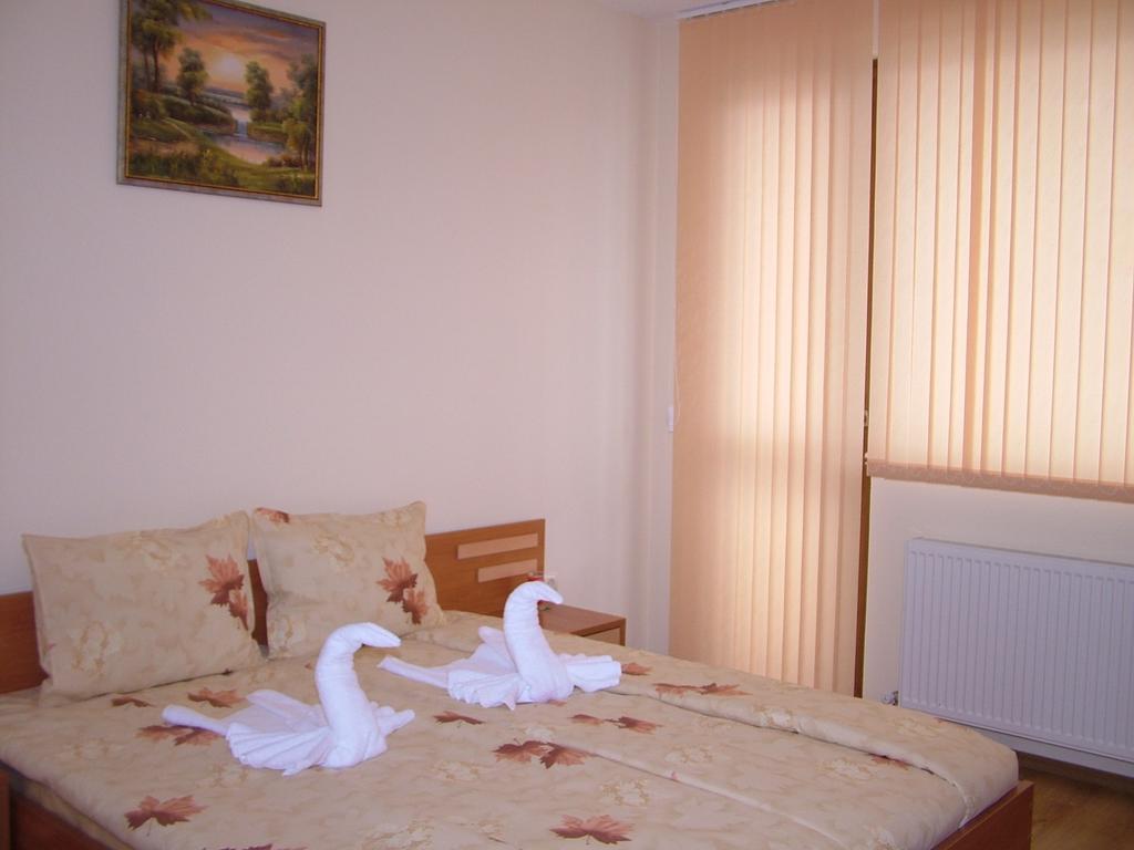 Family Hotel St. Constantine And Helena Ивайловград Екстериор снимка